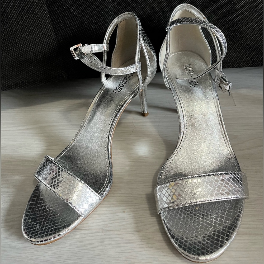 Michael Kors Silver crocodile pattern Women's Sandal Heels open toe